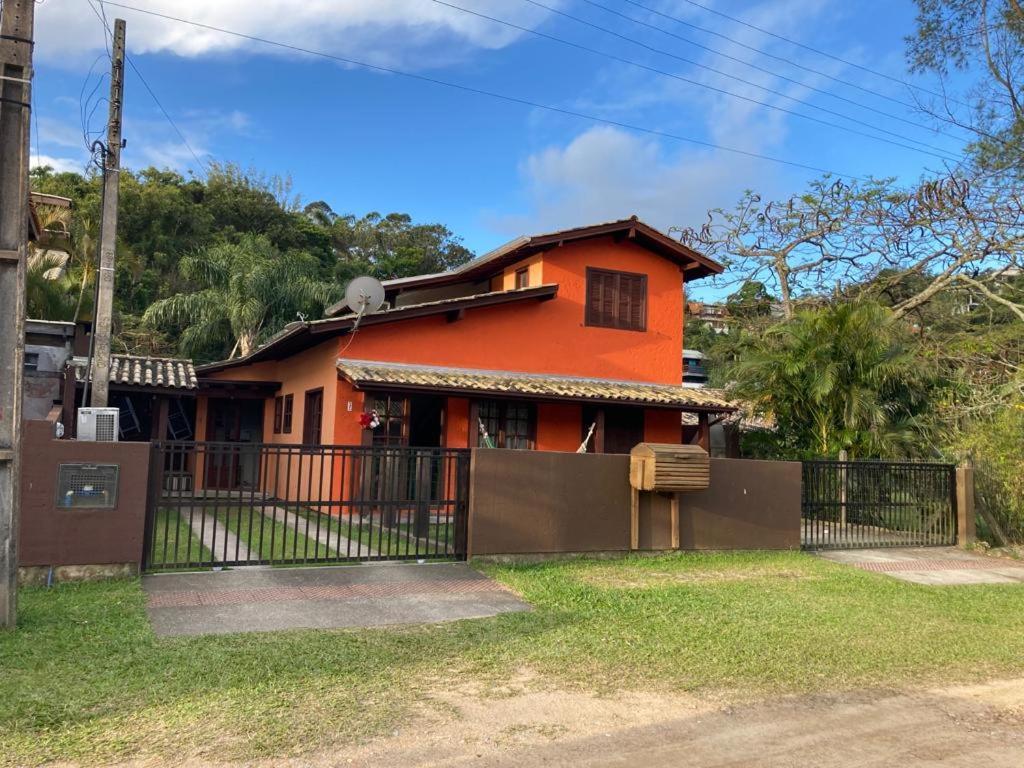 Residencial Oliveira - Casas Na Praia Da Ferrugem غاروبابا المظهر الخارجي الصورة